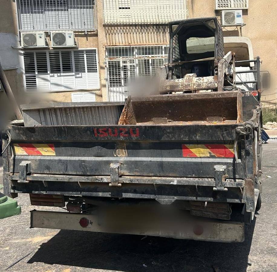 המשאית בה דרסו ונמלטו 