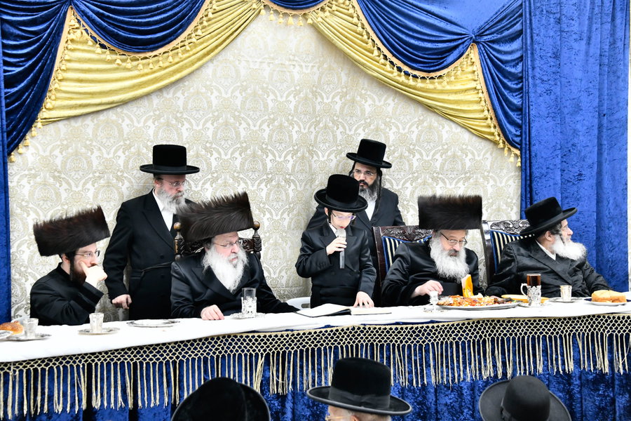 שמחת הבר מצווה בחצה"ק נדבורנה