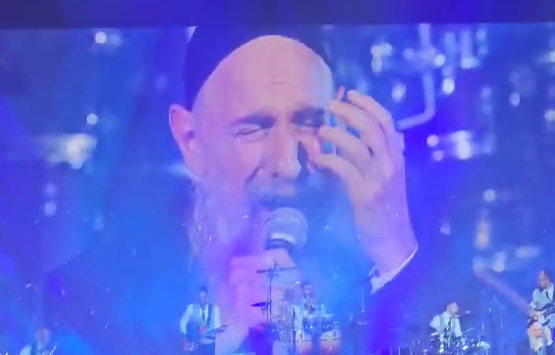 כשמרדכי בן דוד התפרק הערב בהופעה כששר "עד מתי" | צפו