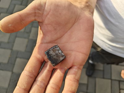 רגע לפני פתיחת שנה: רסיסים נפלו בשטח בית הספר היהודי בקייב