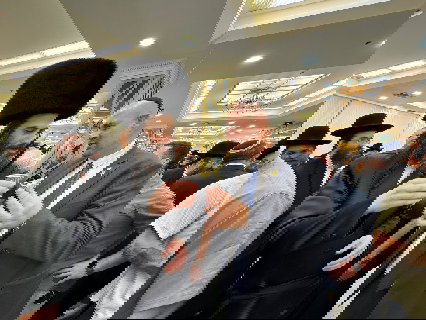 מוטי בבצ'יק חיתן, בכירי המדינה הגיעו | תיעוד ענק