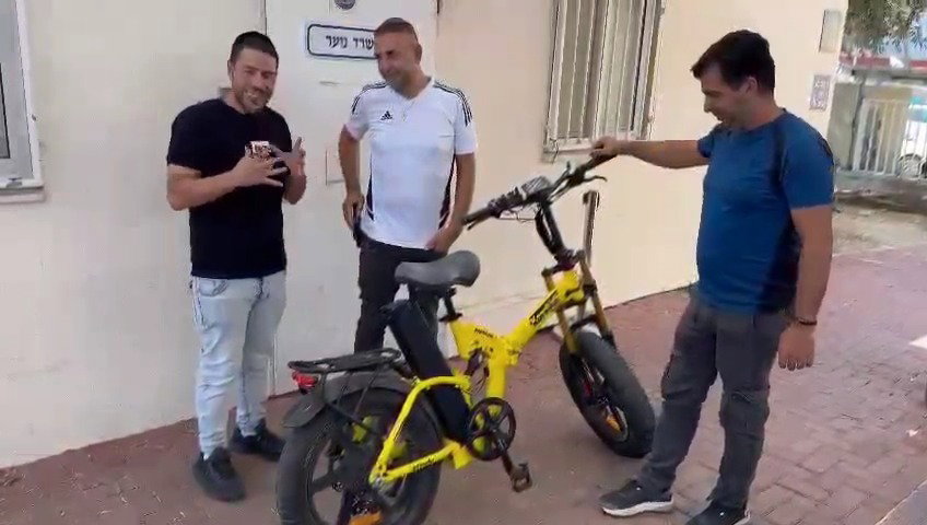 השבת האופניים הגנובים