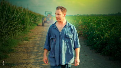 חיים שטרן בסינגל קליפ חדש: "הארץ הטובה"