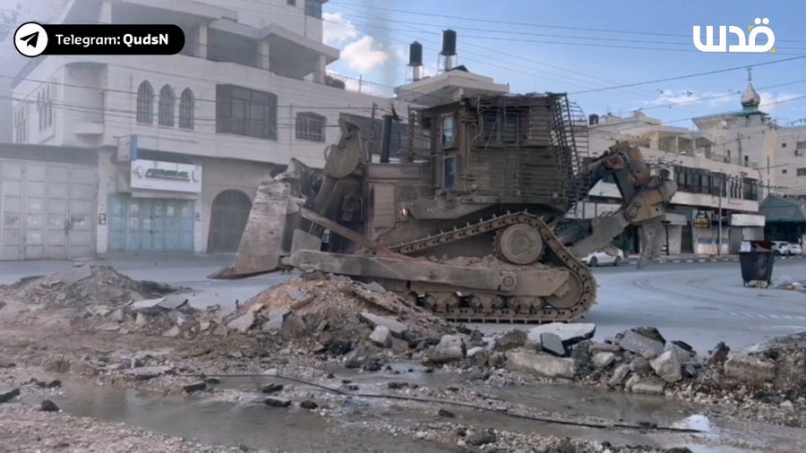 דחפור D9 במחנה נור שמס בטול כרם