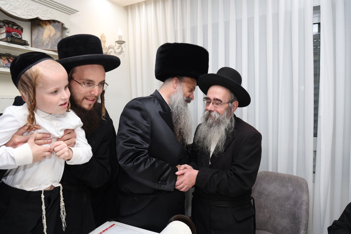 הכנסת ספר תורה לביהמ"ד קרעטשניף קרית גת