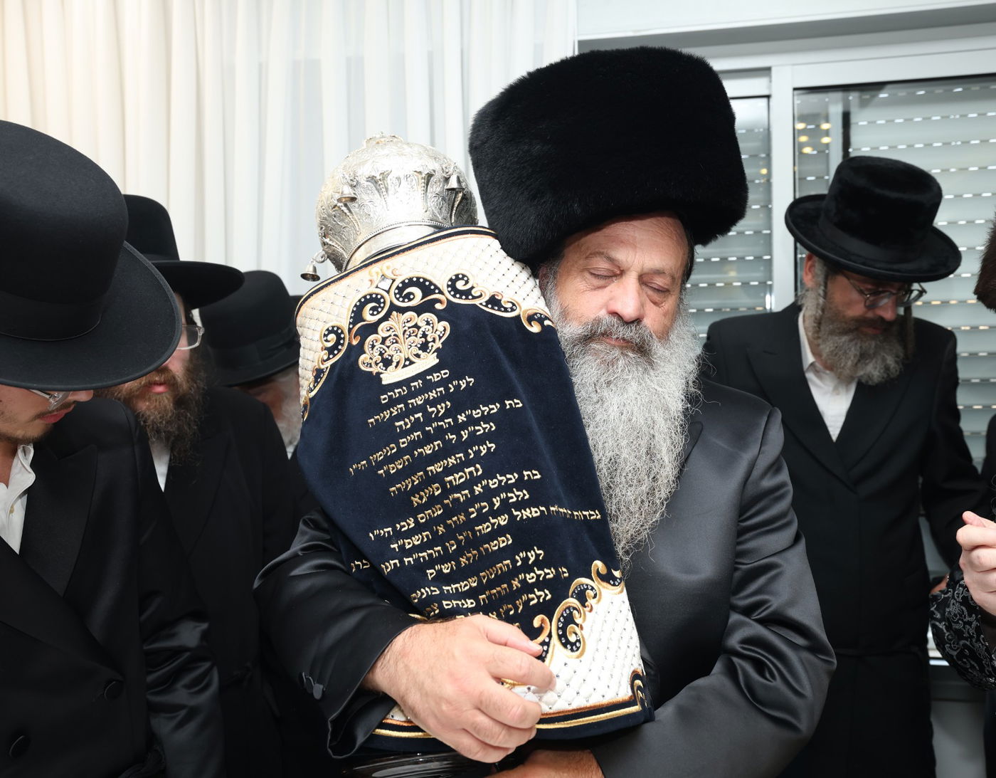 הכנסת ספר תורה לביהמ"ד קרעטשניף קרית גת