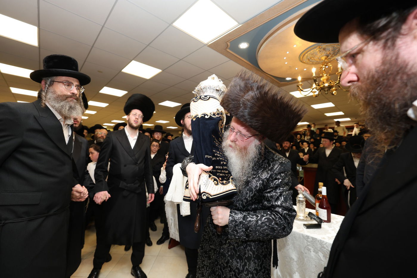 הכנסת ספר תורה לביהמ"ד קרעטשניף קרית גת