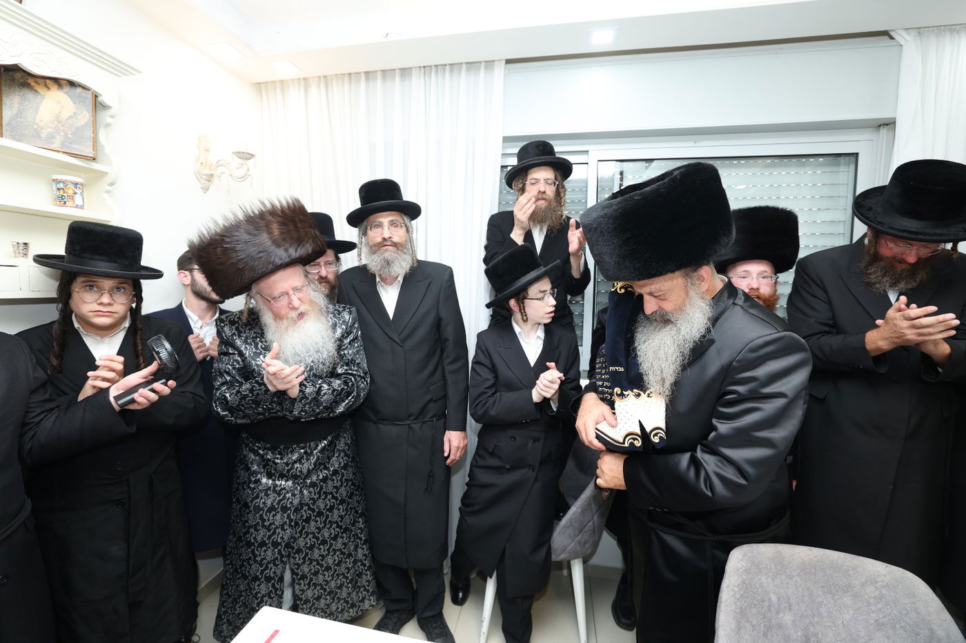 הכנסת ספר תורה לביהמ"ד קרעטשניף קרית גת