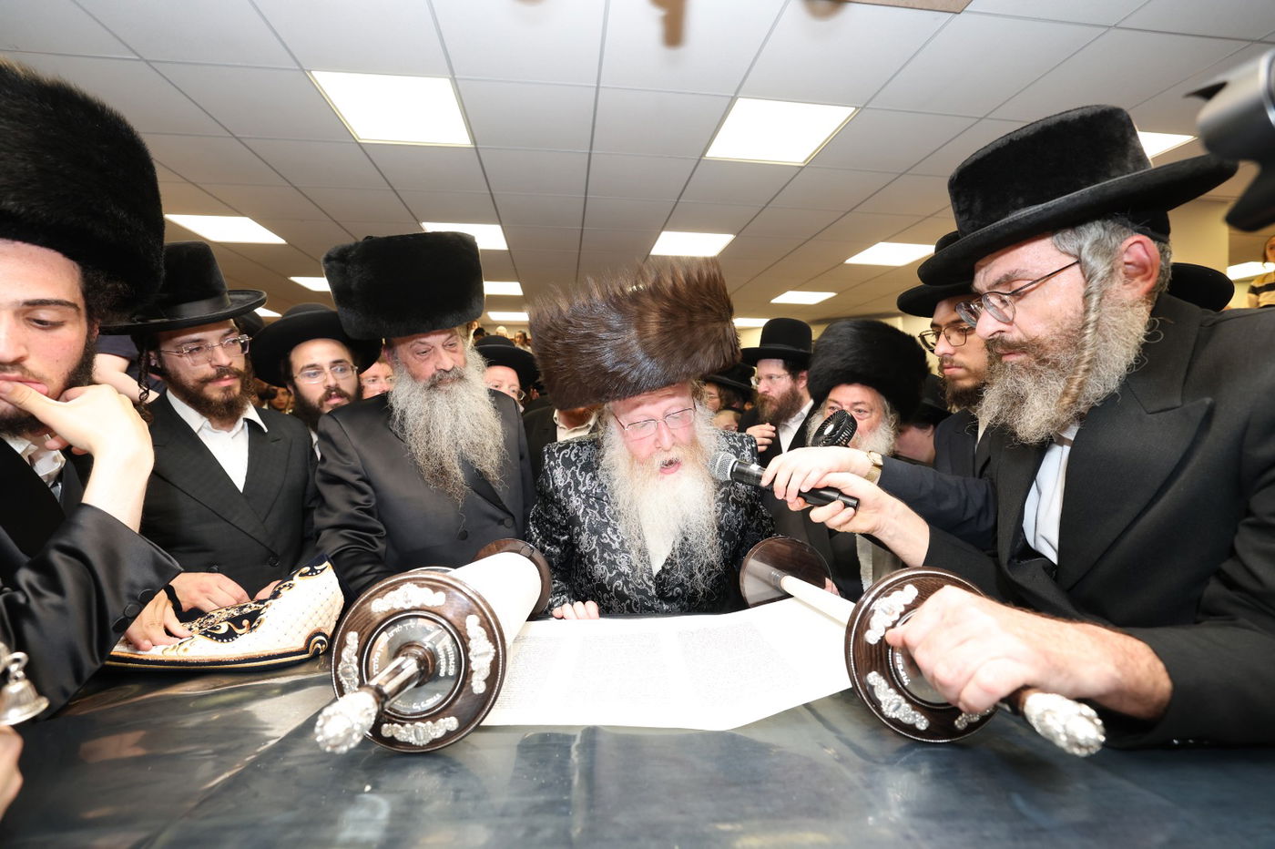 הכנסת ספר תורה לביהמ"ד קרעטשניף קרית גת