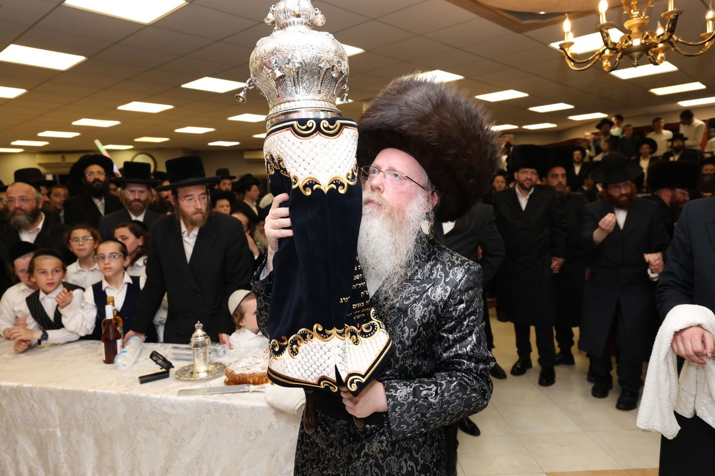 הכנסת ספר תורה לביהמ"ד קרעטשניף קרית גת