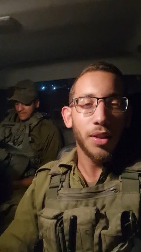 "ויהיו רחמיך מתגוללים על עם קדשיך" • צפו בתיעוד מתוך הנגמ"ש