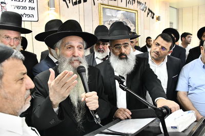 מסע הלוויית האדמו"ר רבי אליהו אבוחצירא 