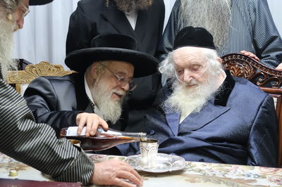 האדמו"ר מתולדות אהרן אצל הגאון רבי משה שטרנבוך 