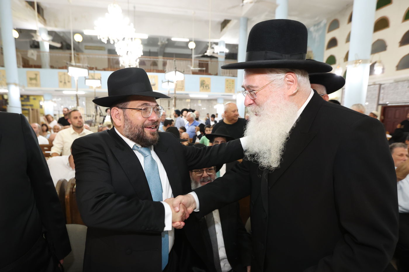 הכתרת הרב בן ציון נורדמן לרב בית הכנסת הגדול