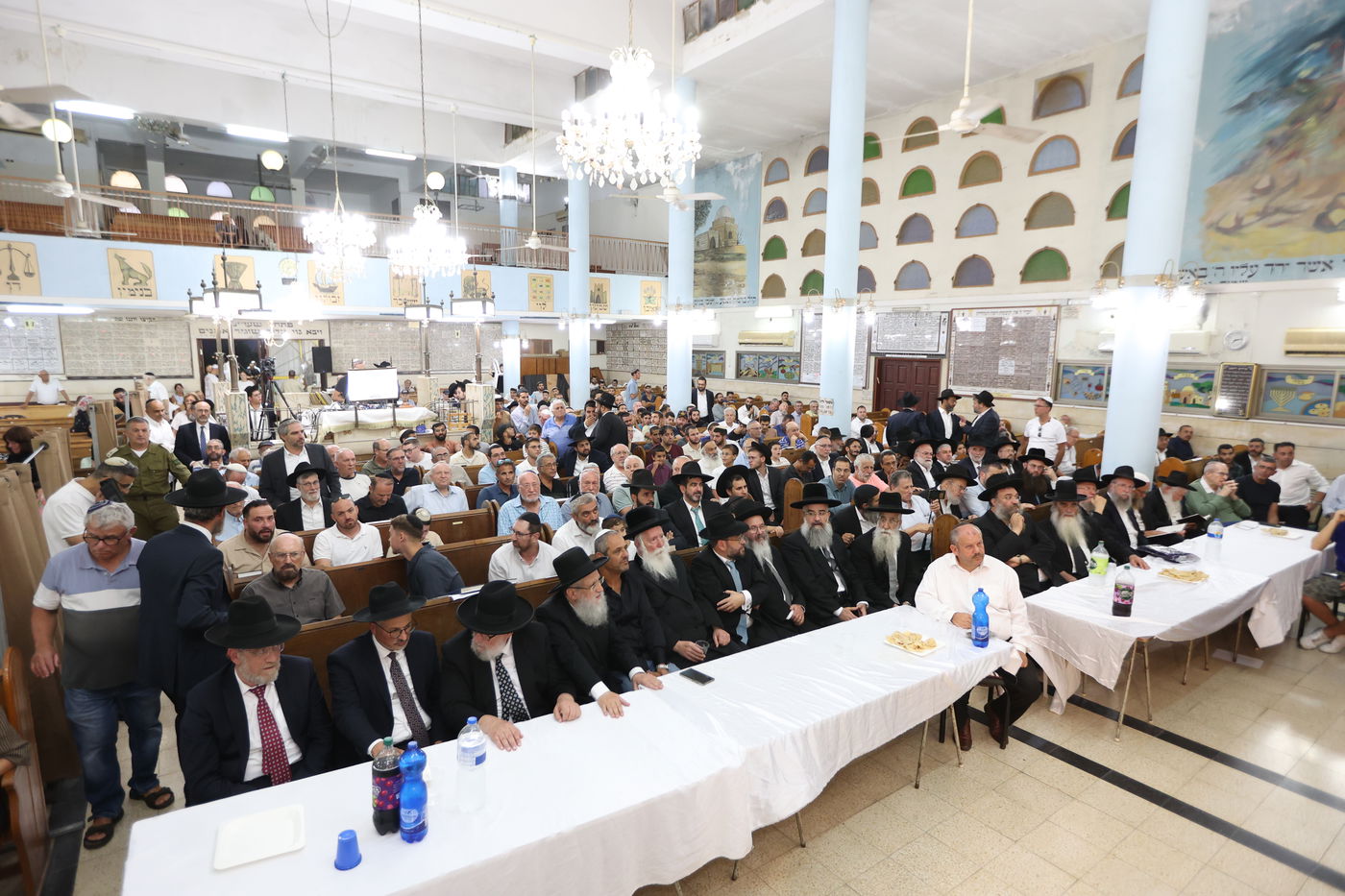 הכתרת הרב בן ציון נורדמן לרב בית הכנסת הגדול