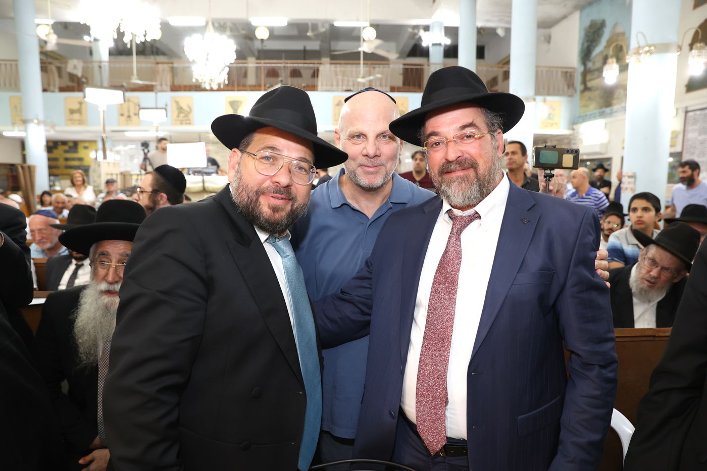 הכתרת הרב בן ציון נורדמן לרב בית הכנסת הגדול