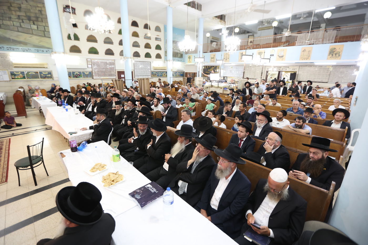 הכתרת הרב בן ציון נורדמן לרב בית הכנסת הגדול