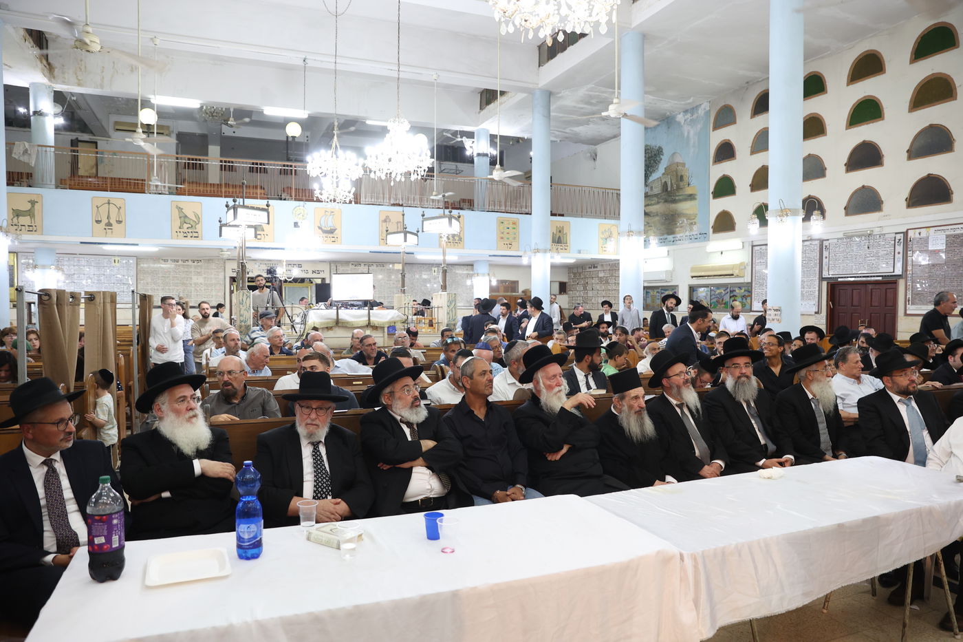 הכתרת הרב בן ציון נורדמן לרב בית הכנסת הגדול