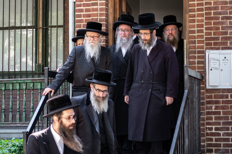 האדמו"ר מרחמסטריווקא ארה"ב בביקור אצל האדמו"ר מסערדאהעלי