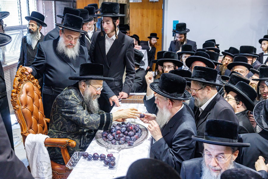 ראש חודש אלול בחצה"ק באבוב 45