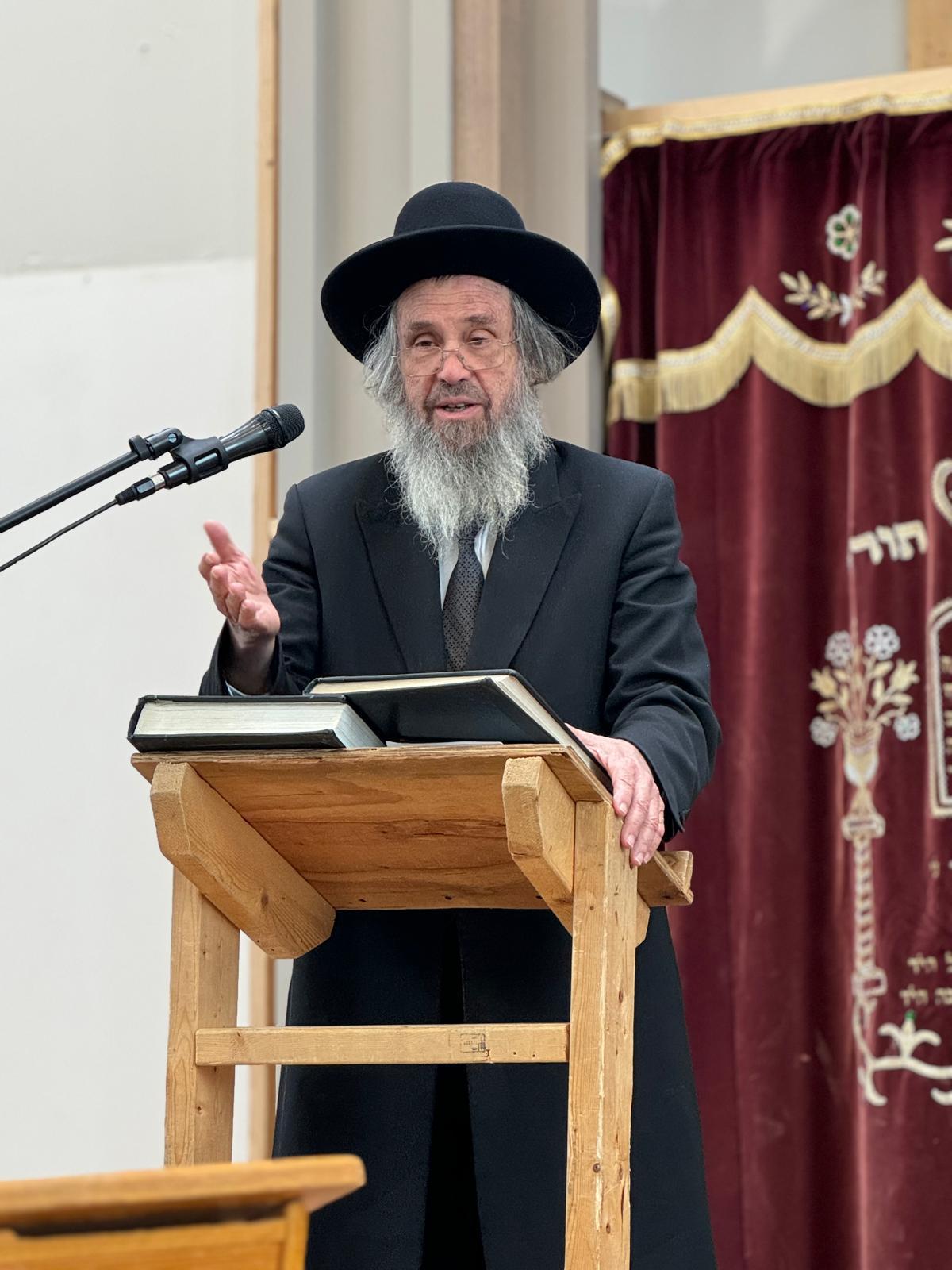 הדינרים, השיחות והשבת המרוממת: המסע של רה"י