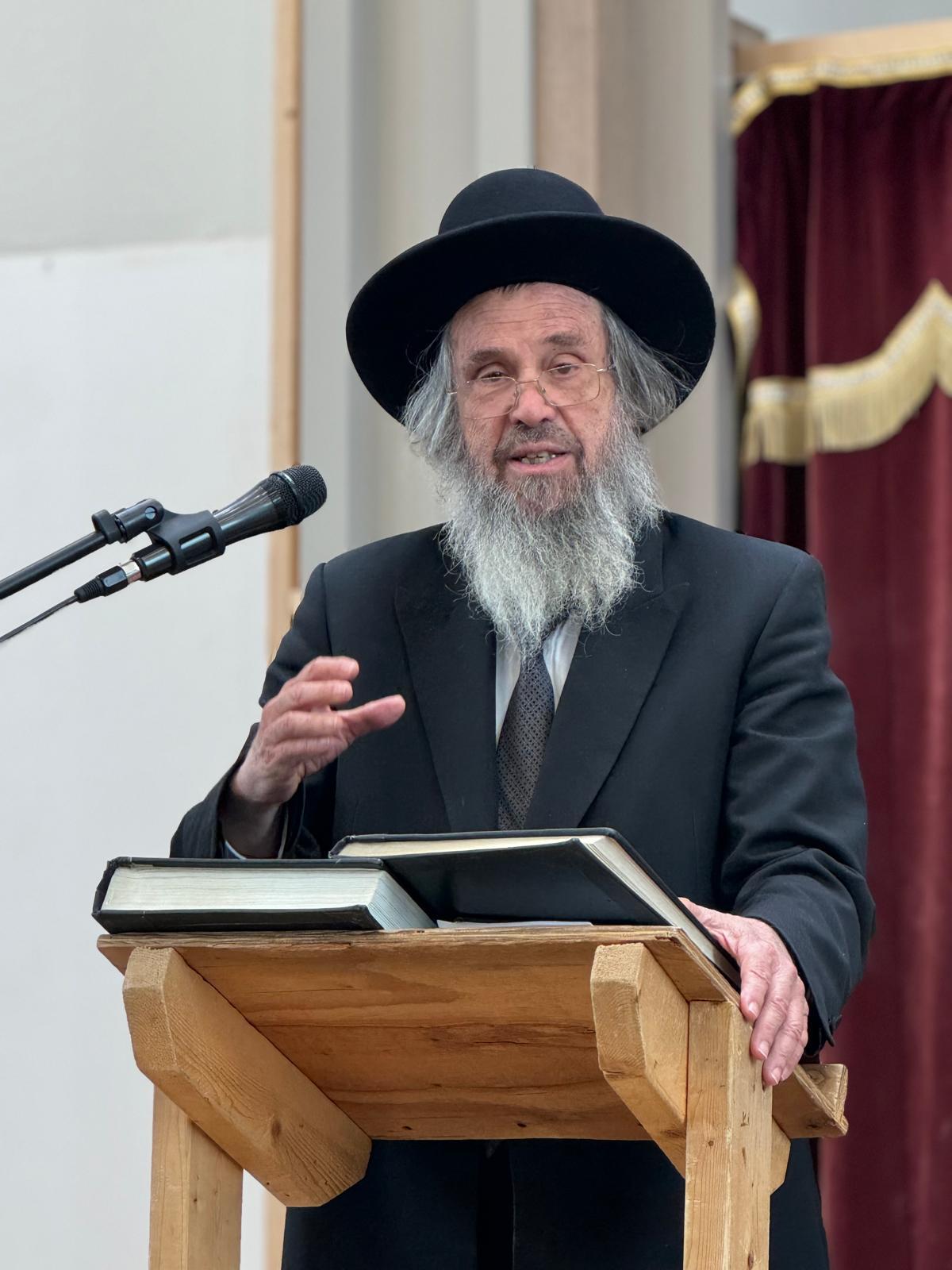 הדינרים, השיחות והשבת המרוממת: המסע של רה"י