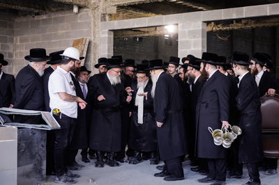 הנחת אבן הפינה למקווה הפרטית של האדמו"ר מסקווירא