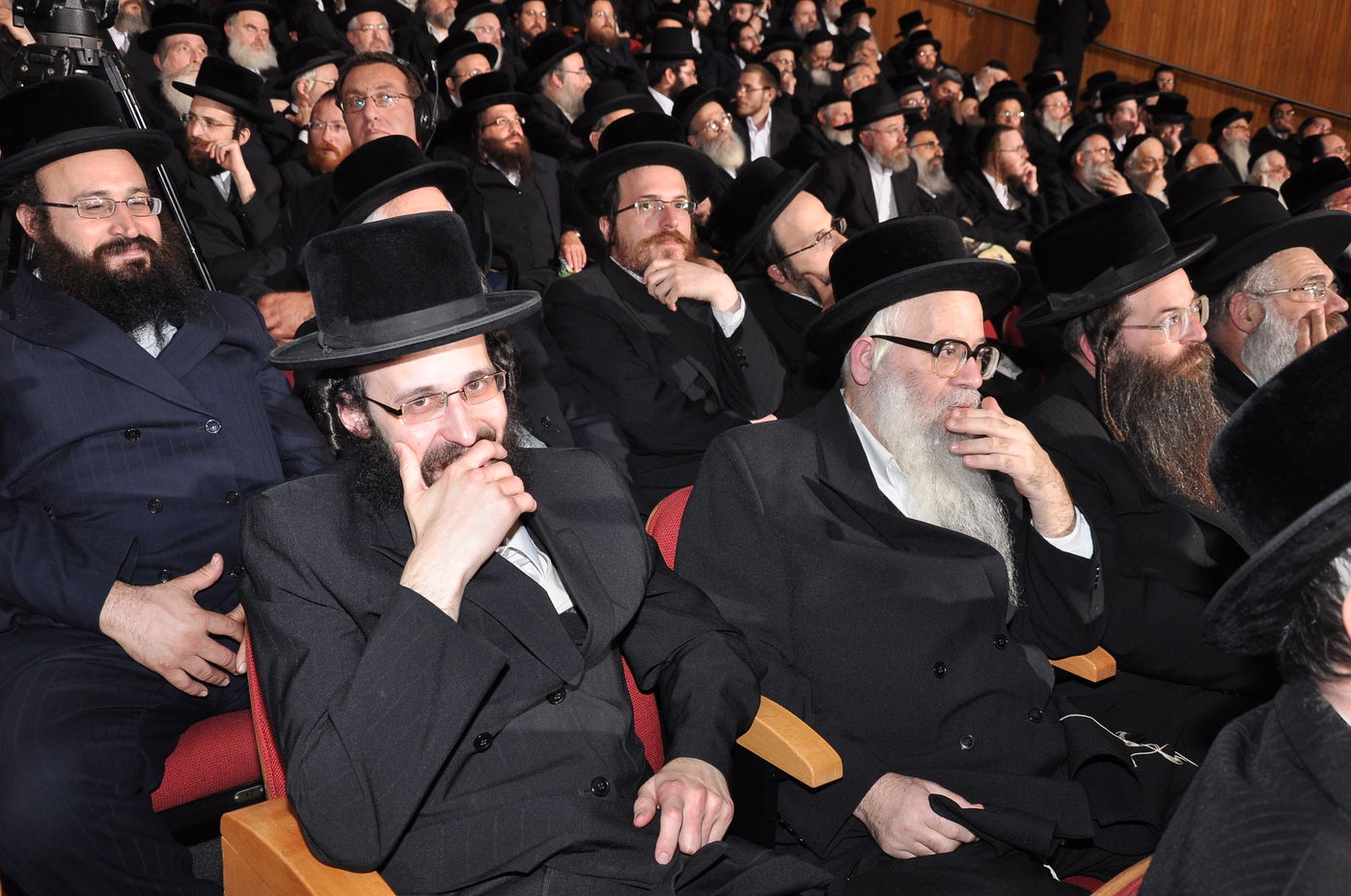 בועידה לטובת מוסדות ויז'ניץ בארה"ק 