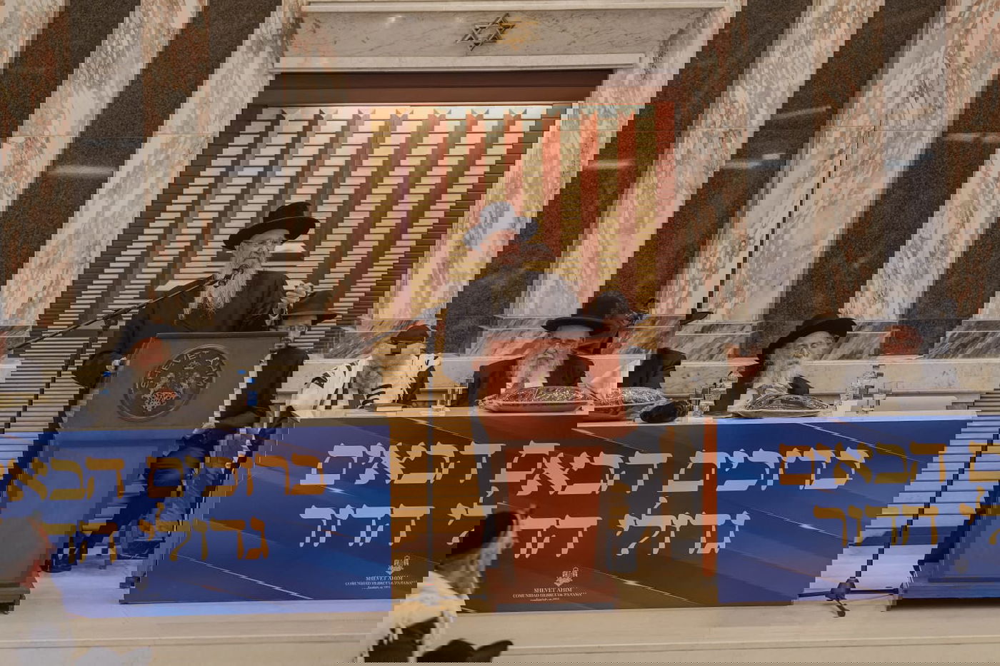 תיעוד מסע גדולי ישראל לדרום אמריקה