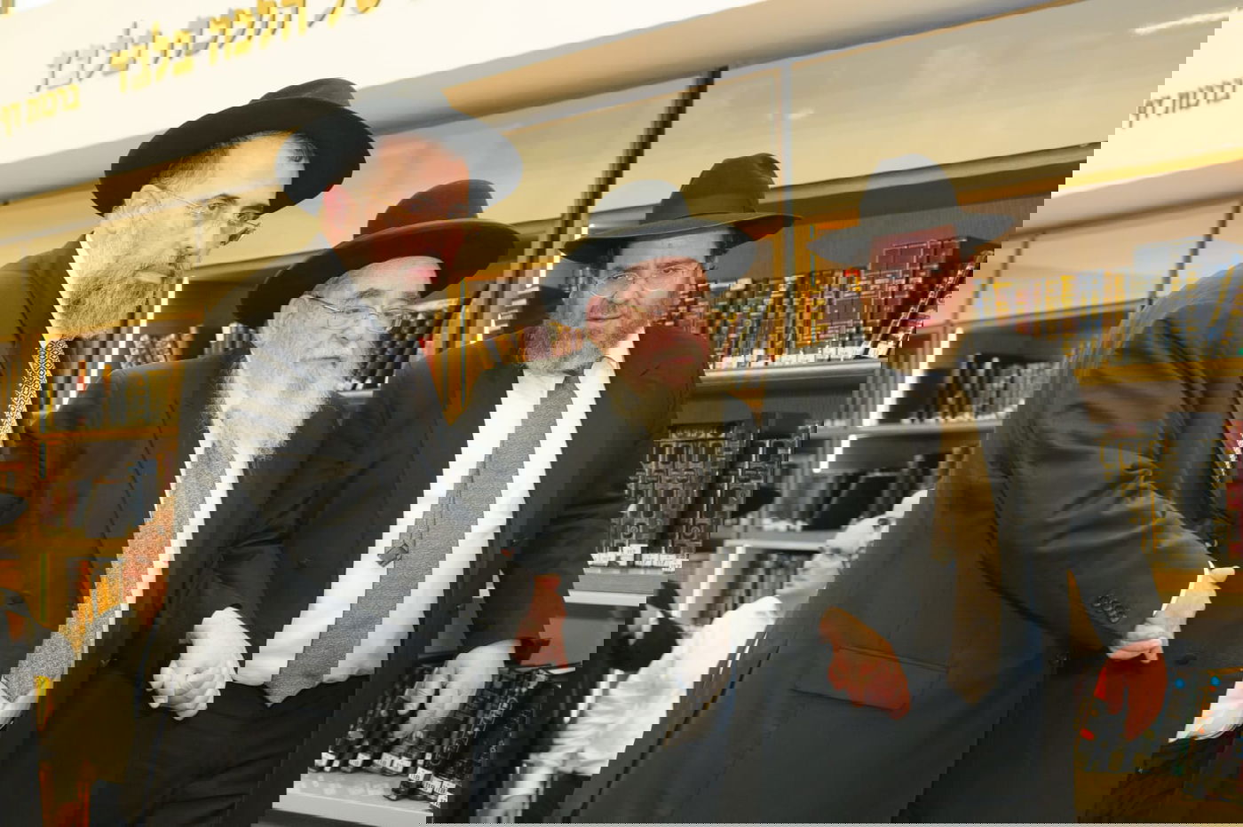 תיעוד מסע גדולי ישראל לדרום אמריקה