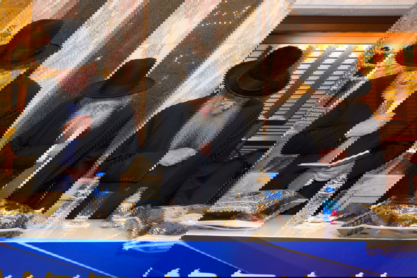 תיעוד מסע גדולי ישראל לדרום אמריקה