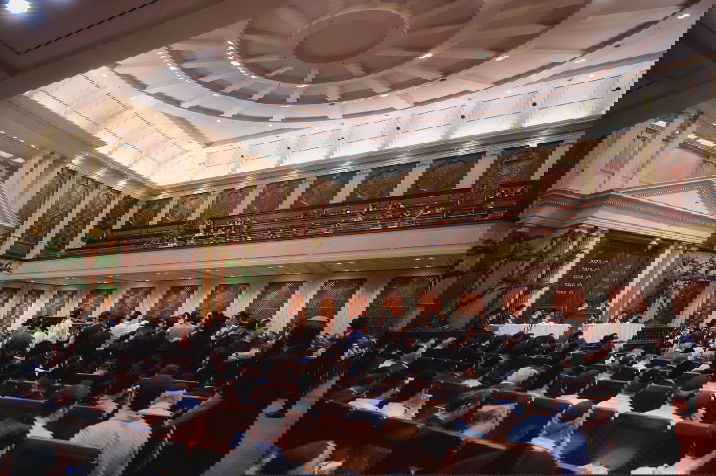 תיעוד מסע גדולי ישראל לדרום אמריקה