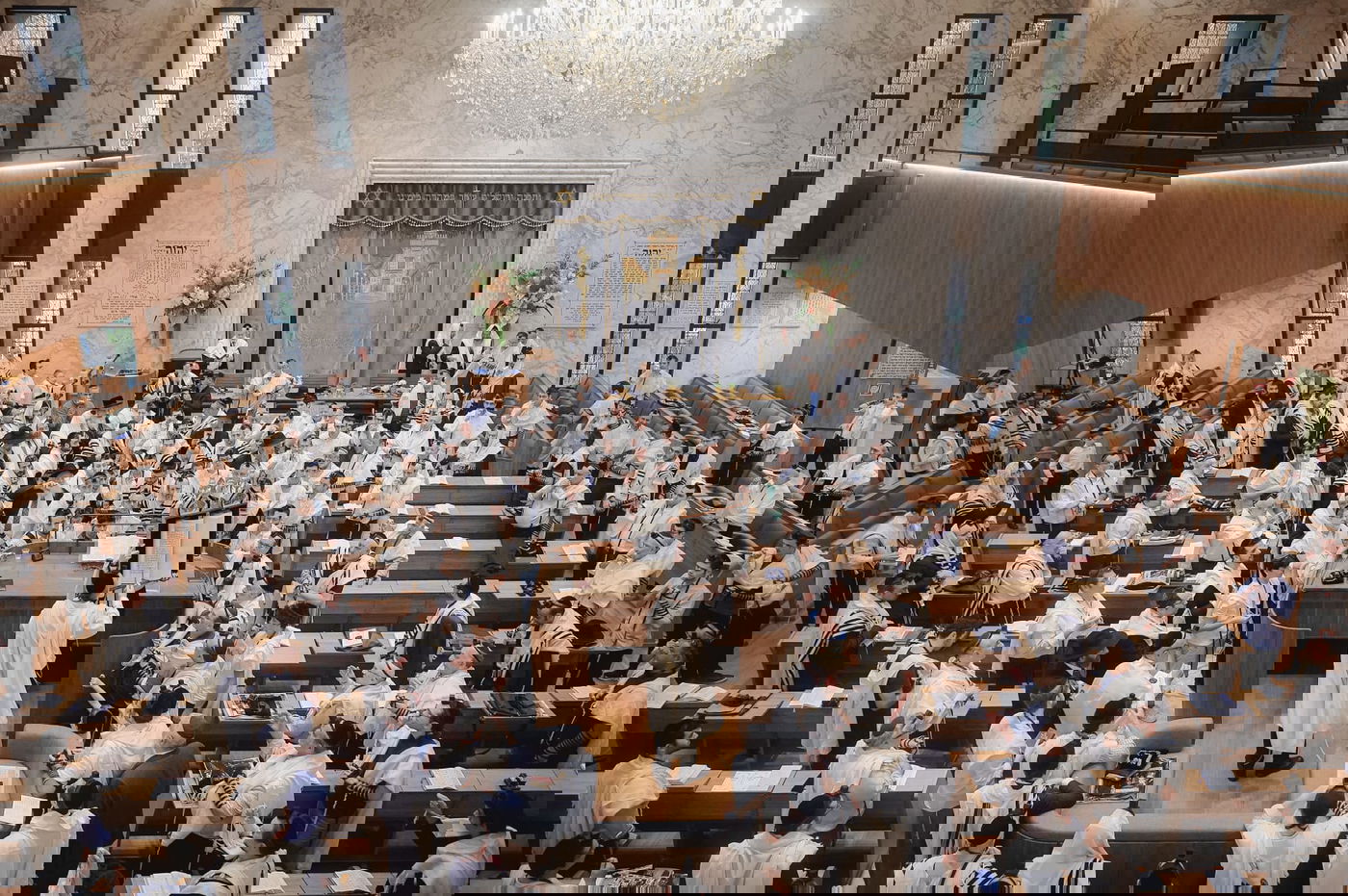 תיעוד מסע גדולי ישראל לדרום אמריקה