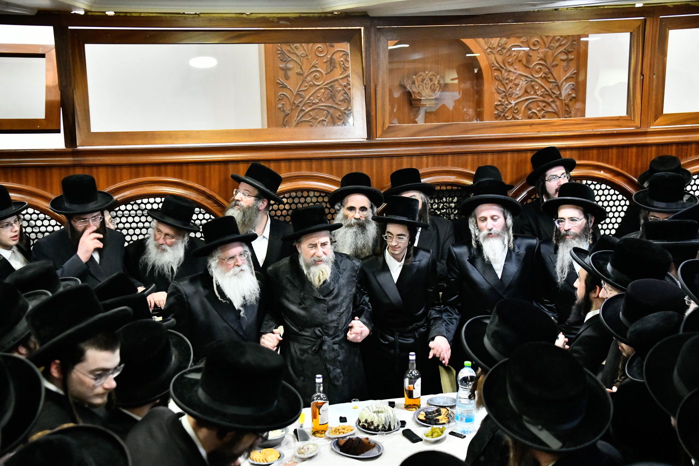 שמחת אירוסי בת האדמו"ר מרחמסטריווקא ספרינג וואלי