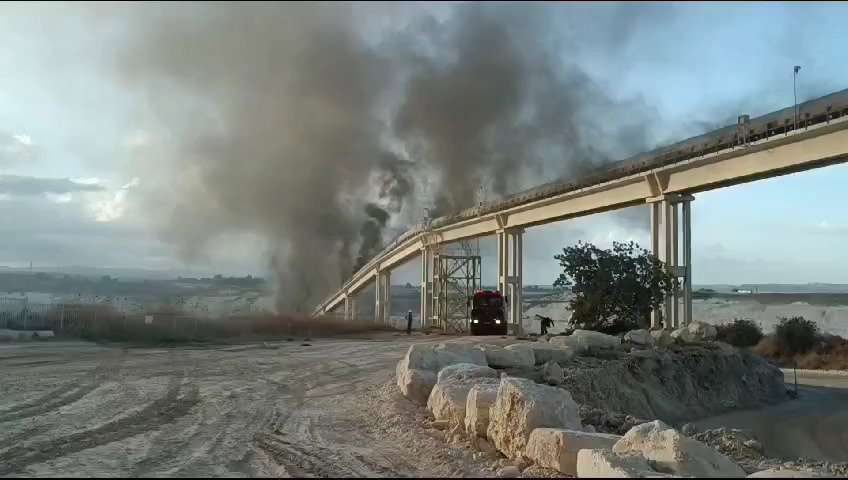 השריפה במפעל נשר