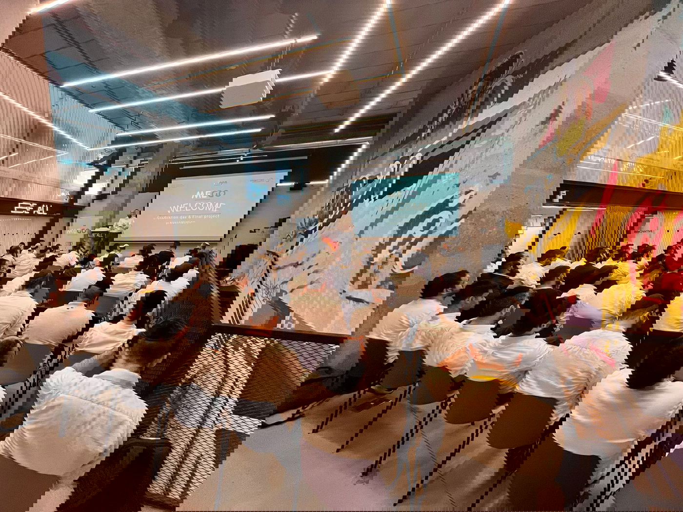 התוכנית עובדת בשיתוף פעולה עם חברות הייטק גדולות וגופים ציבוריים שמחפשים לגייס כוח אדם מוכשר