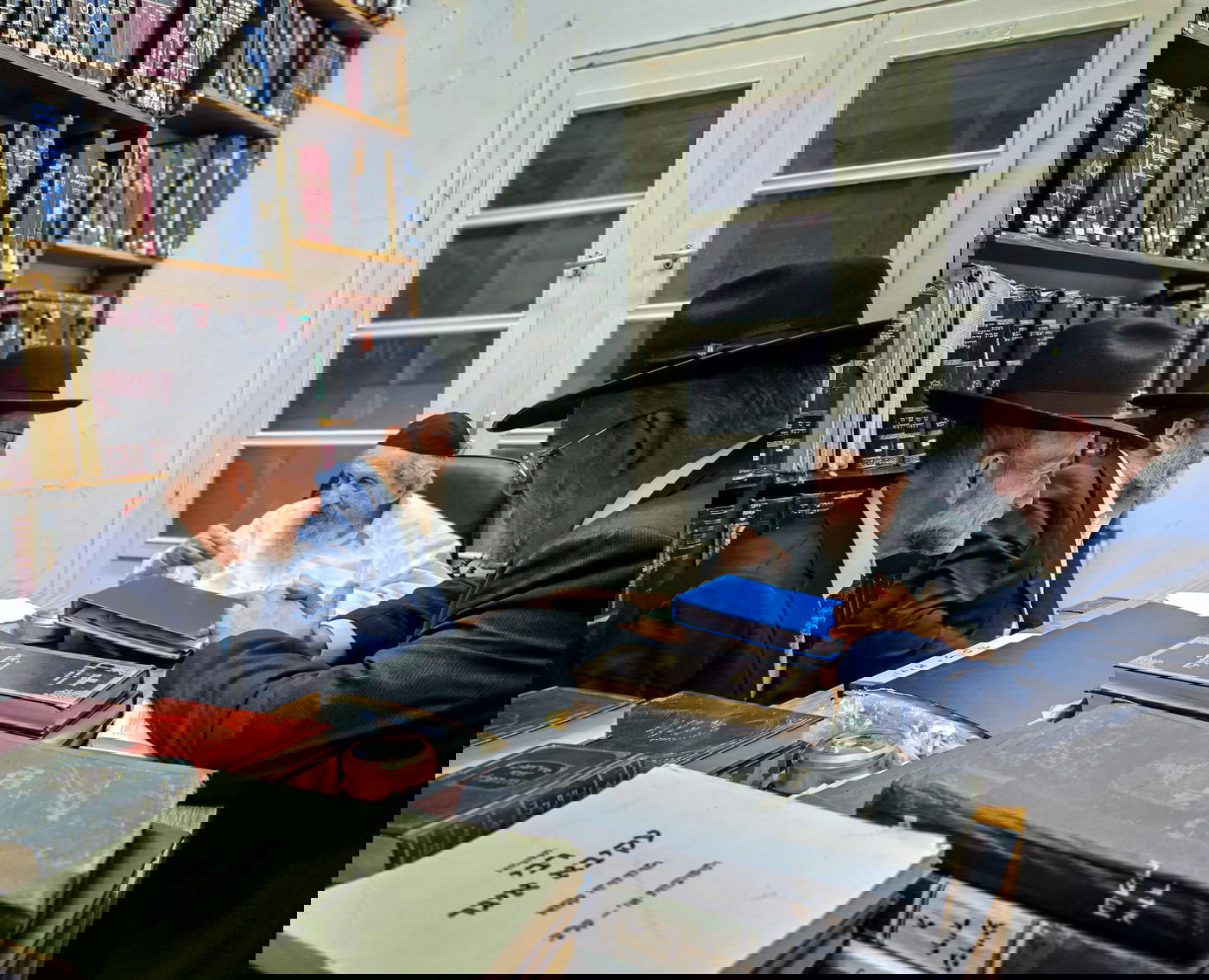 הח"כים בהתייעצות אמש