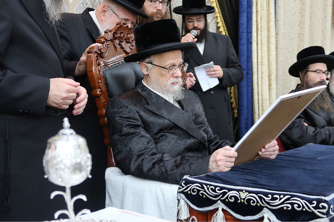 מעמד 'ברינה יקצורו' בחצה"ק סערט ויז'ניץ 