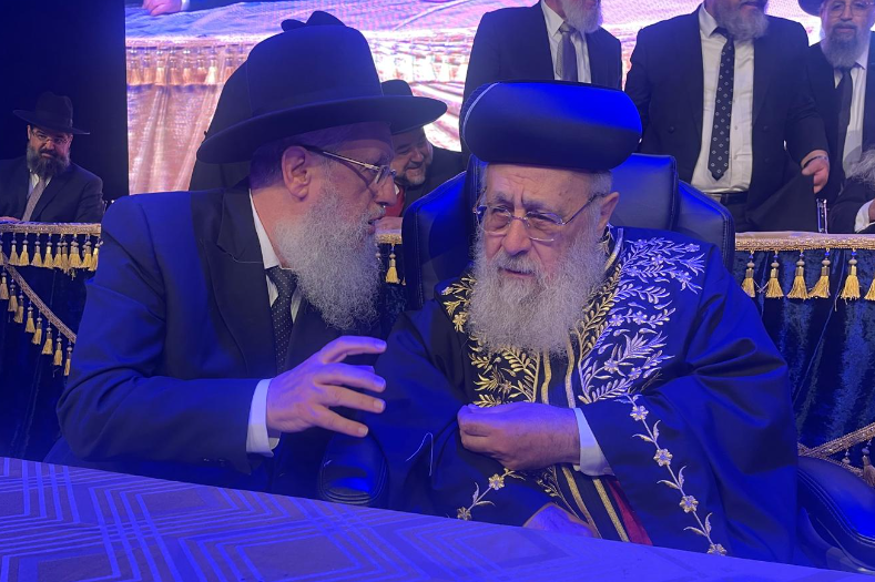 הגר"י יוסף על הגר"ד יוסף