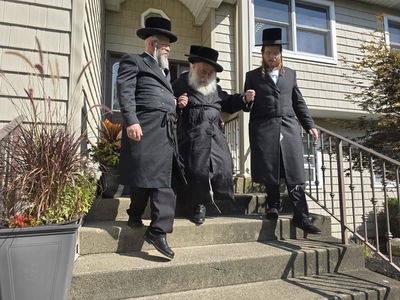 הגה"צ גאב"ד מאקאווא בארה"ב 