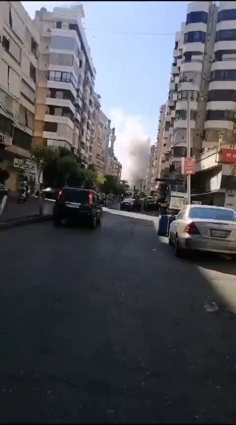 זירת התקיפה ברובע הדאחייה בביירות