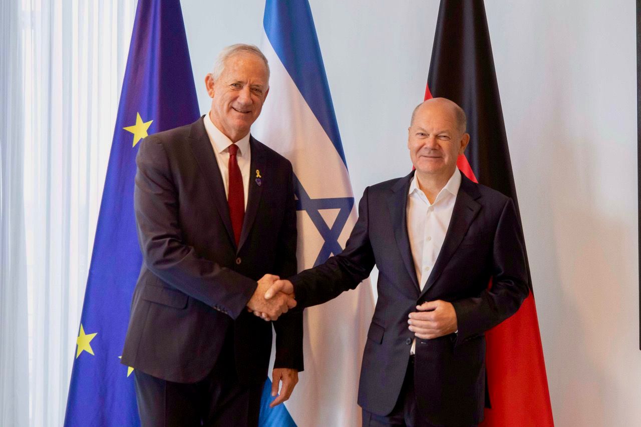 גנץ בגרמניה