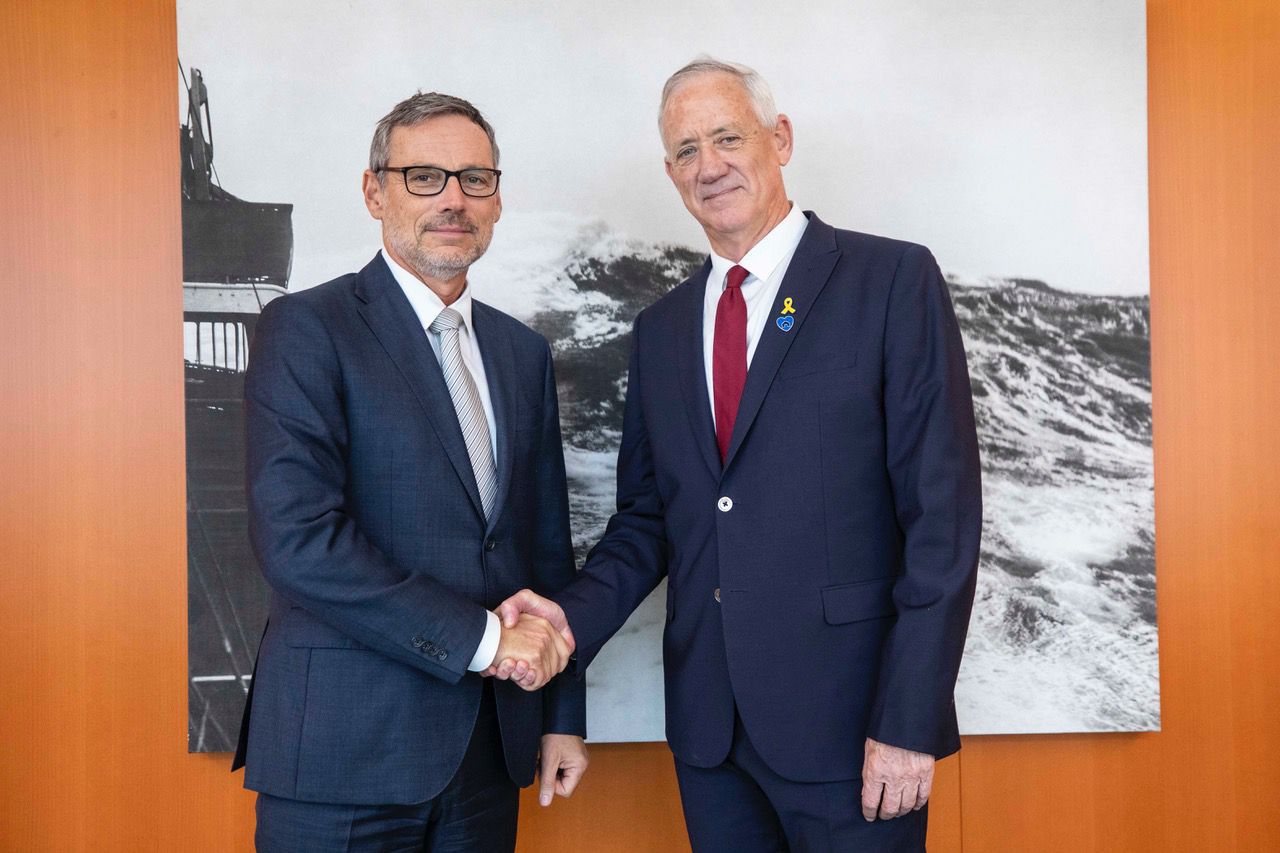 גנץ בגרמניה