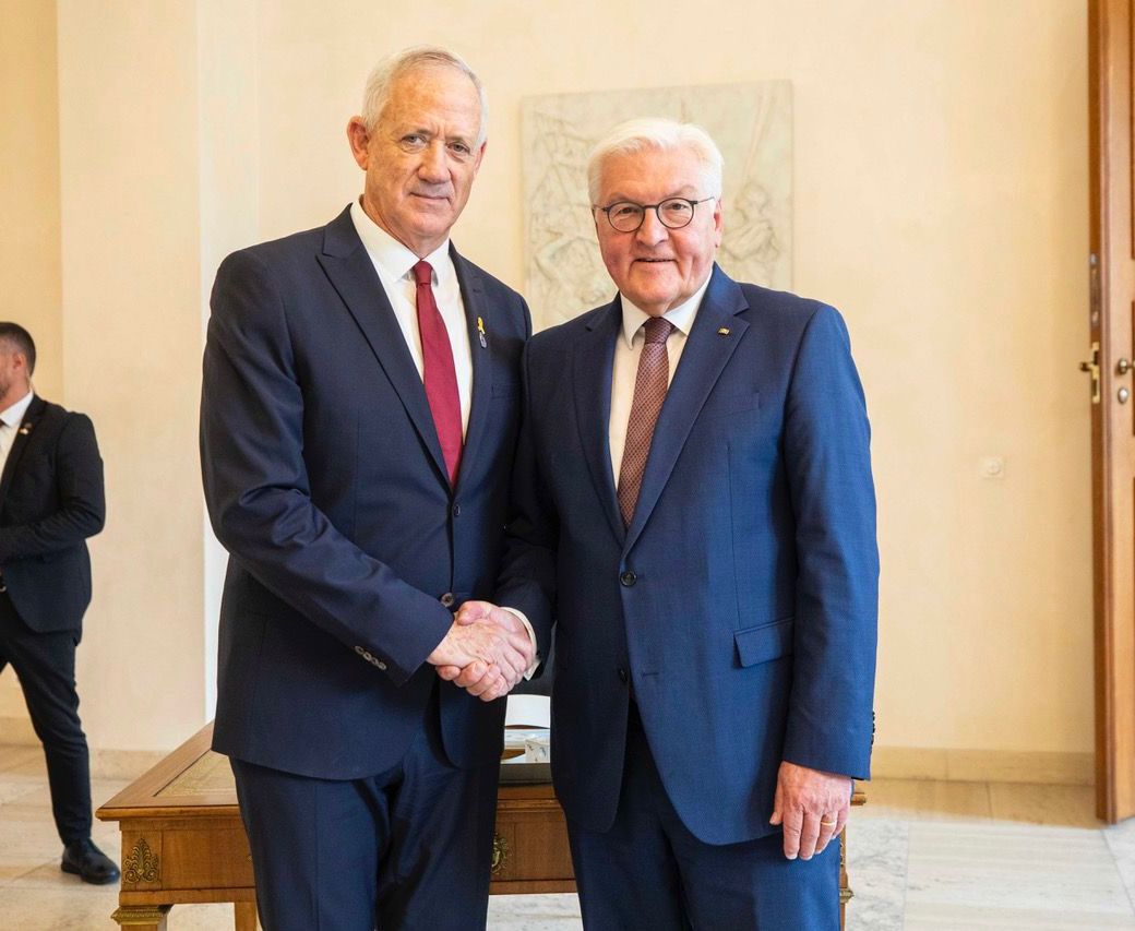 גנץ בגרמניה