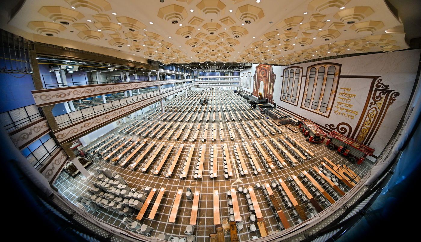 ביהמ"ד הגדול והחדש בסקווירא מוכן לקראת סליחות ראשונות 