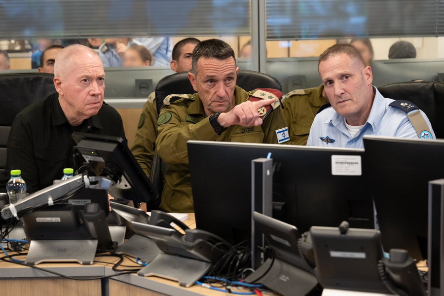 עם הרמטכ"ל ושר הביטחון | כך נראה הבור ברגעי החיסול