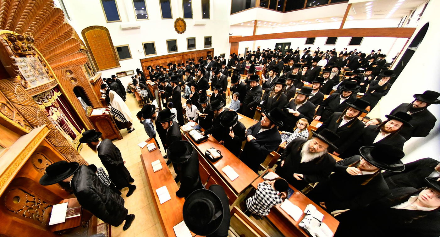 סליחות ראשונות בחצה"ק פרמישלאן