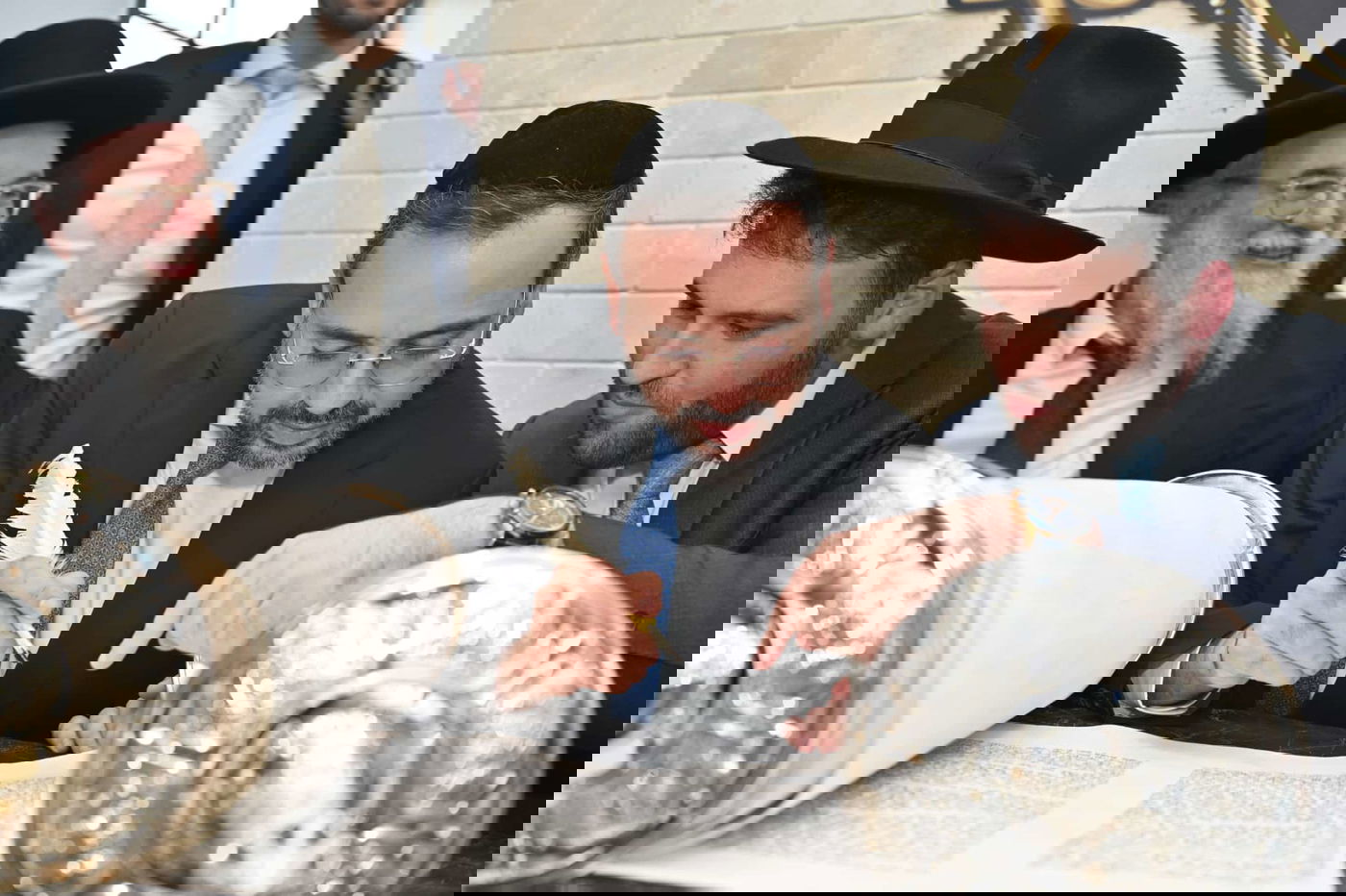 הכנסת ספר תורה בבני ברק לזכר הנופלים ולהשבת החטופים