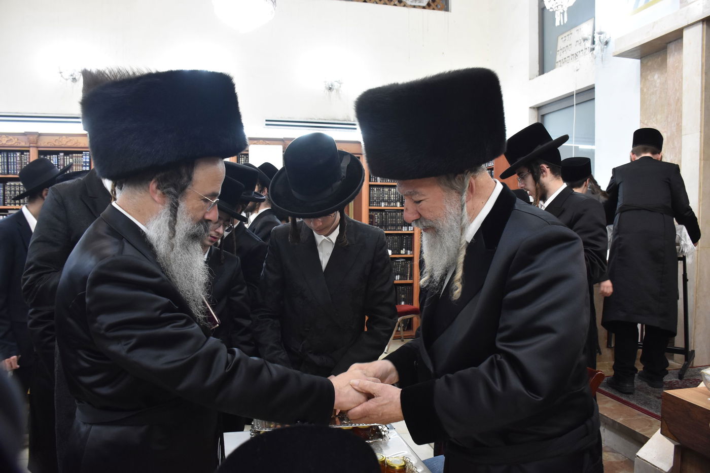 סליחות ראשונות בחצה"ק אשלג