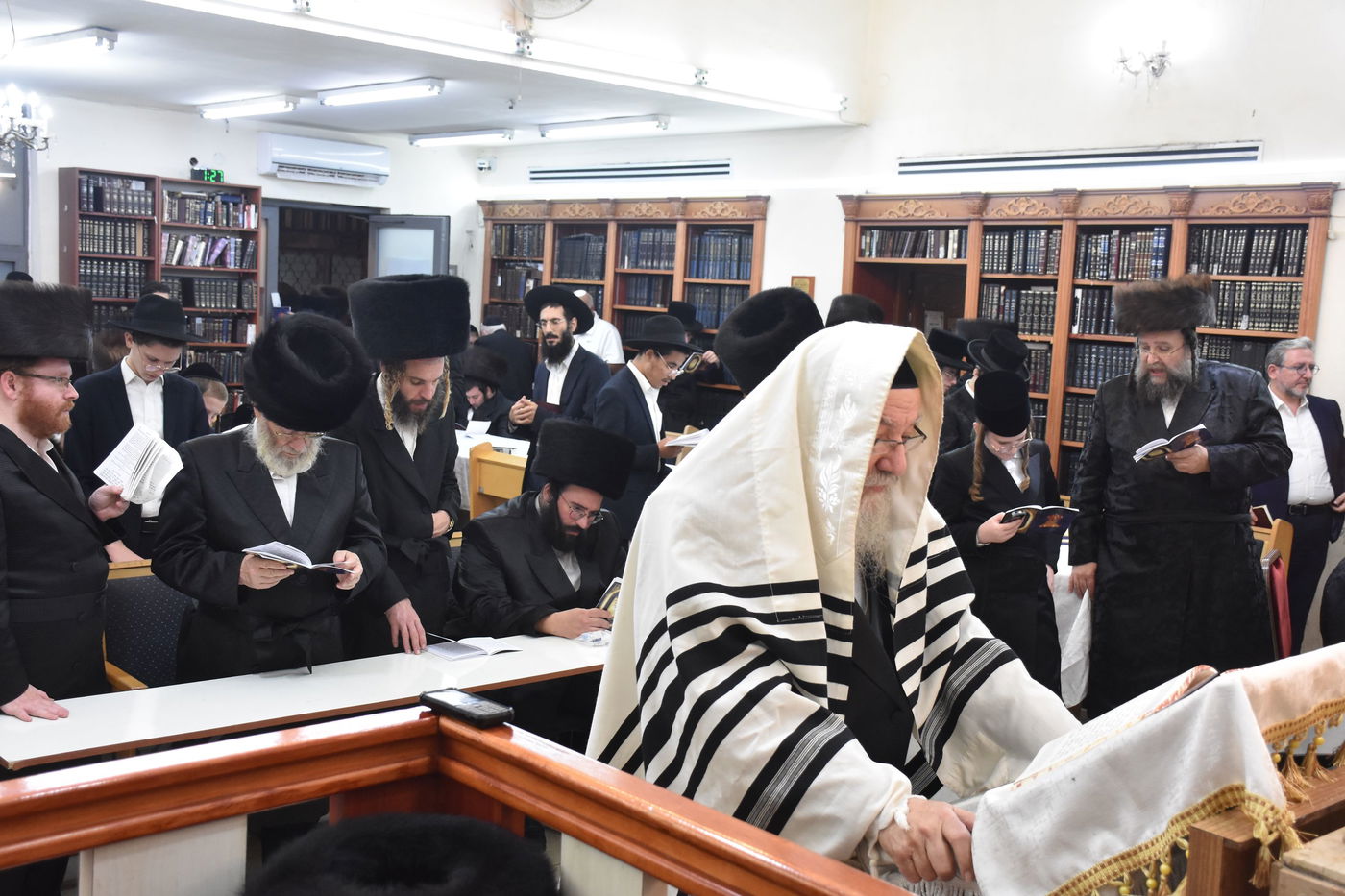 סליחות ראשונות בחצה"ק אשלג